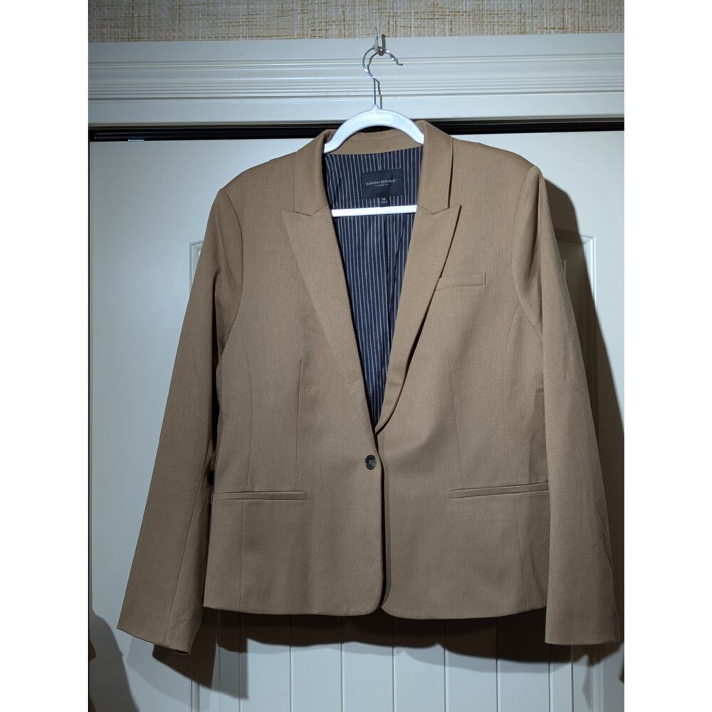 Banana Republic Classic Fit One Button Tan Fully Lined Blazer Womens Size 18